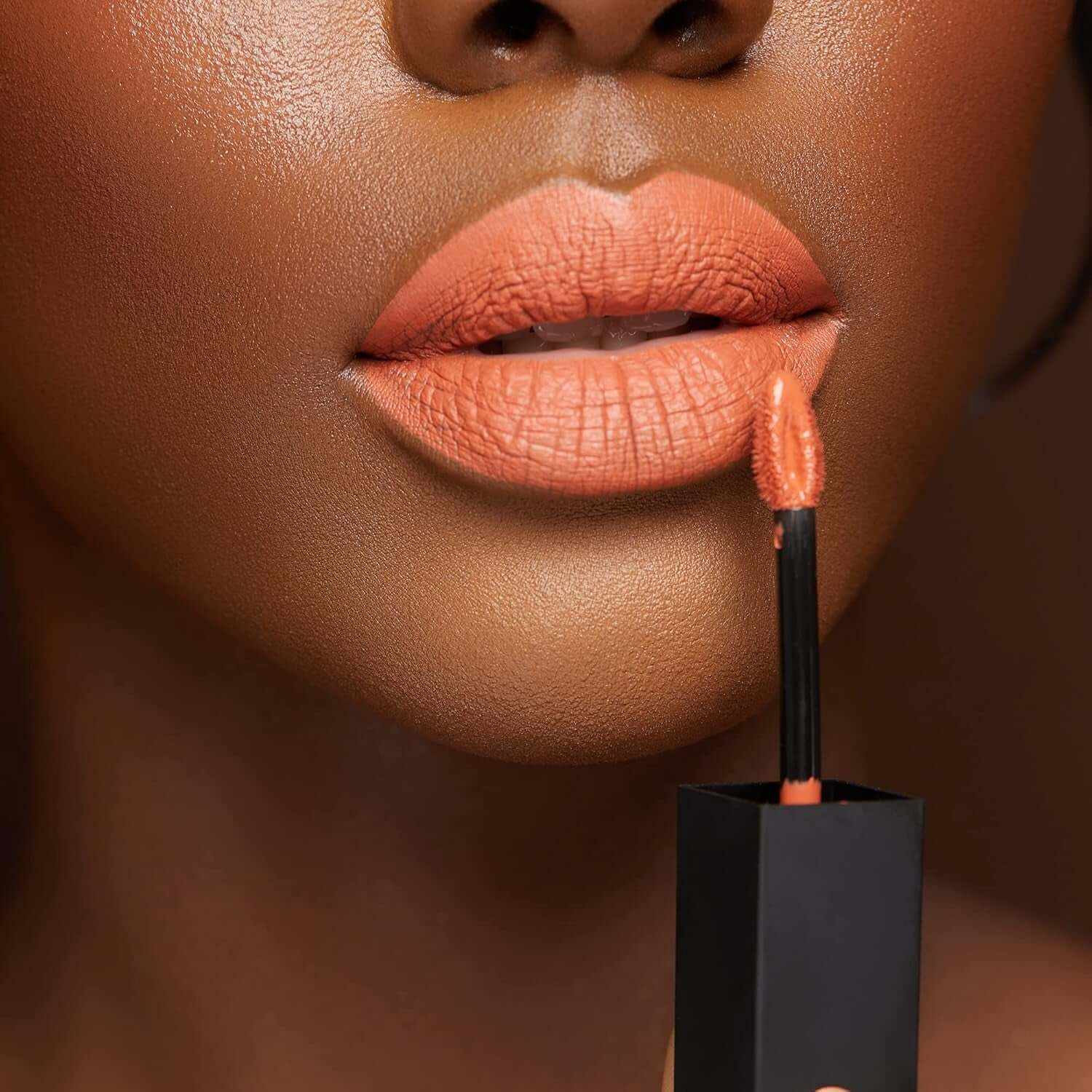 Long-Lasting Liquid Matte Stain